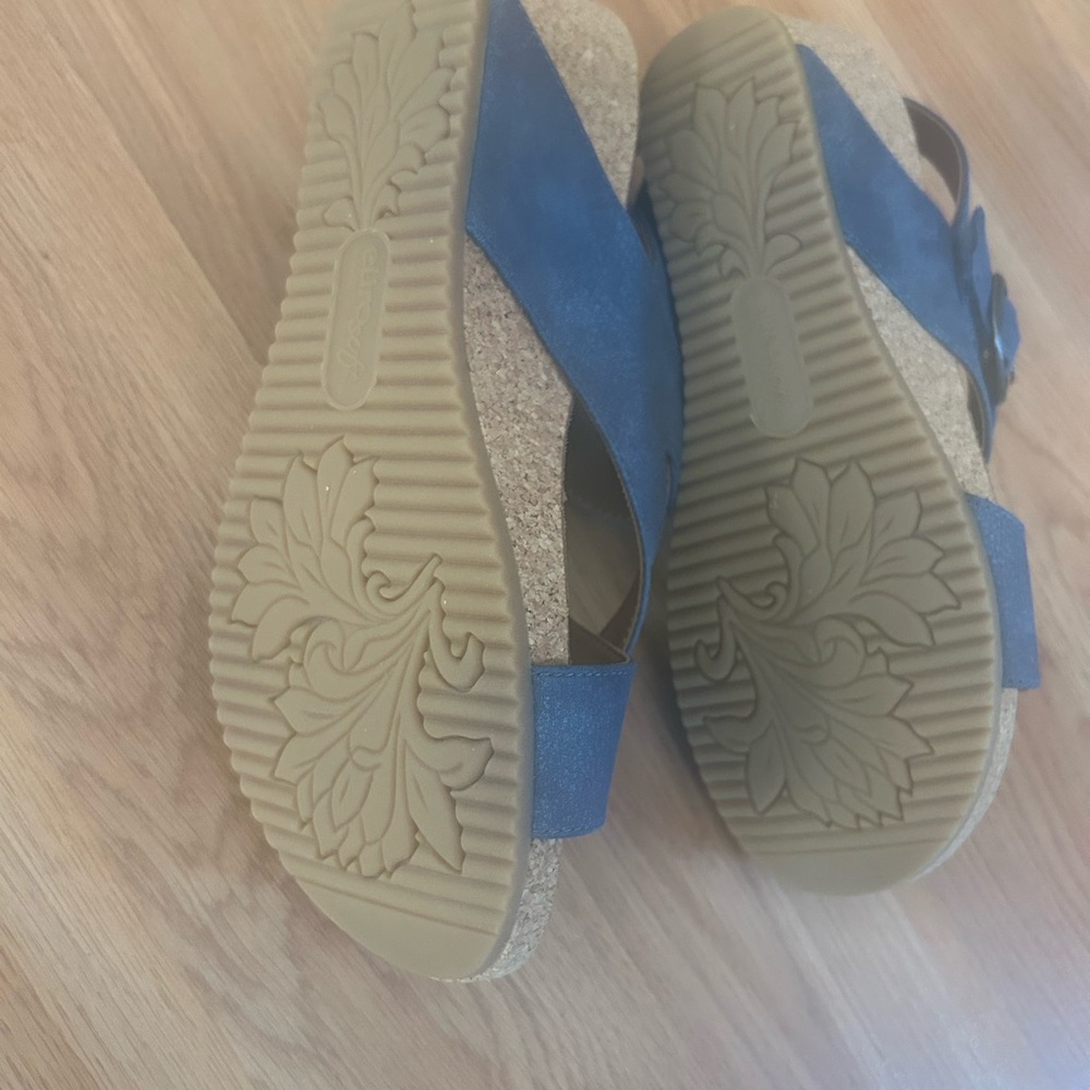 New Eurosoft sandals size 9 - Picture 4 of 5